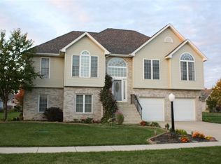 19 Covington Dr, Valparaiso, IN