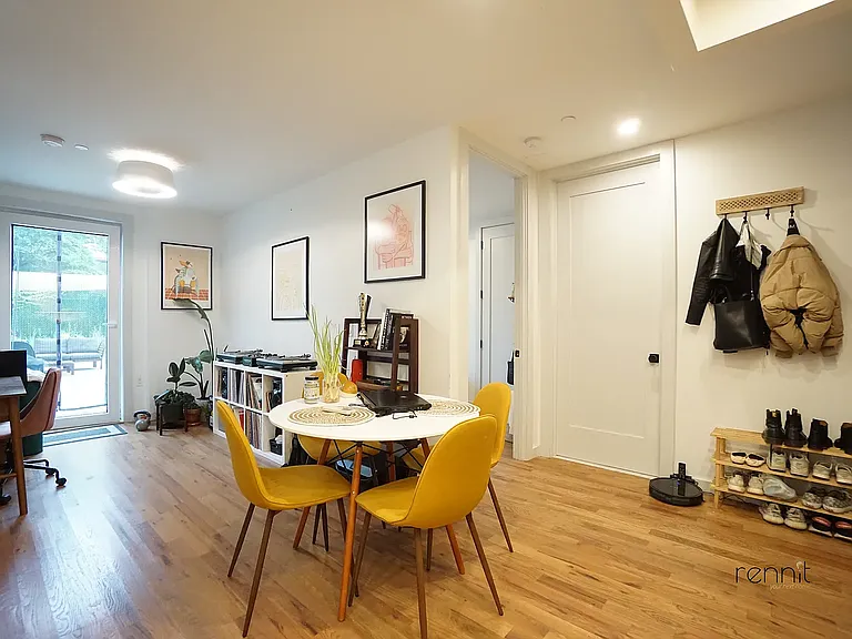 774 Lexington Ave #1B — Photo 2
