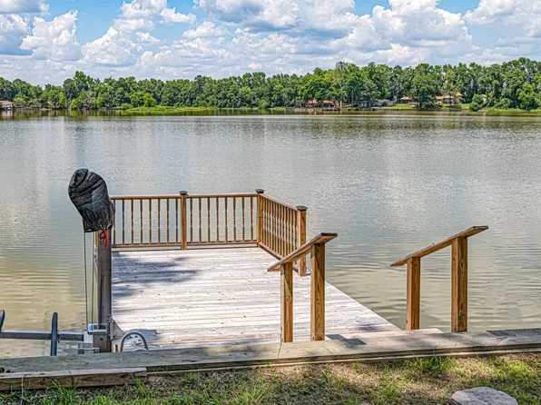 792 E Taylor Lake Cir, Livingston, TX 77351