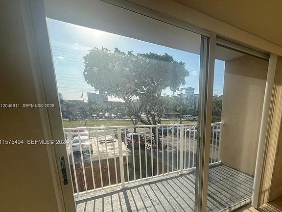 4th image of 5112 NW 79th Ave APT 202