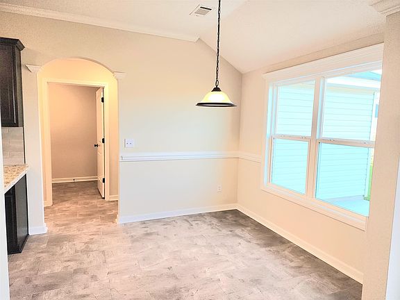 3rd image of 3154 Easton Dr