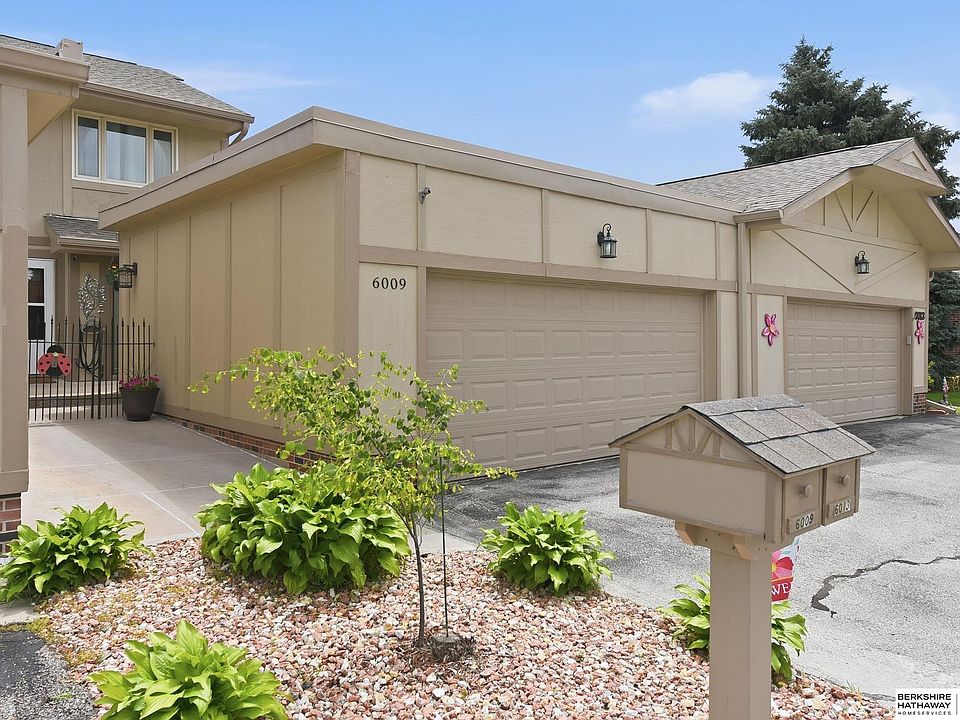 1st image of 6009 Oak Hills Dr #22