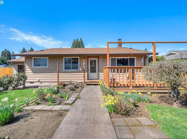 52283 SE Cypress Ct, Scappoose, OR 97056