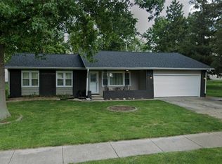 250 Ponderosa Dr, Forsyth, IL 62535
