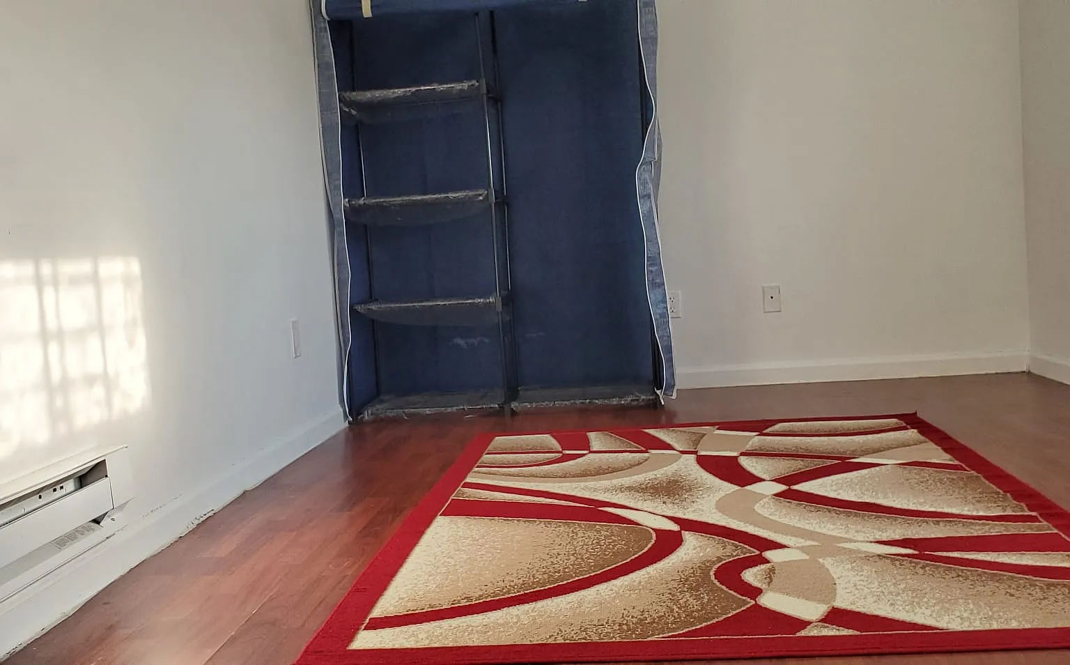 2 bed, 700 sqft, $1,800 — Photo 4