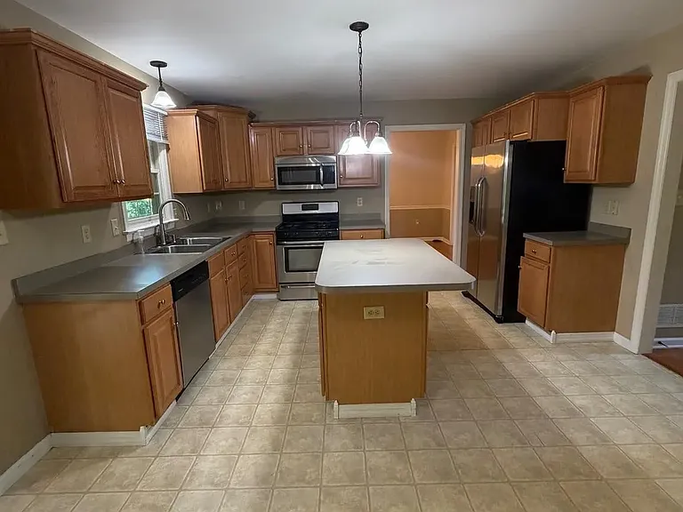 2264 Raleigh Rd — Photo 9