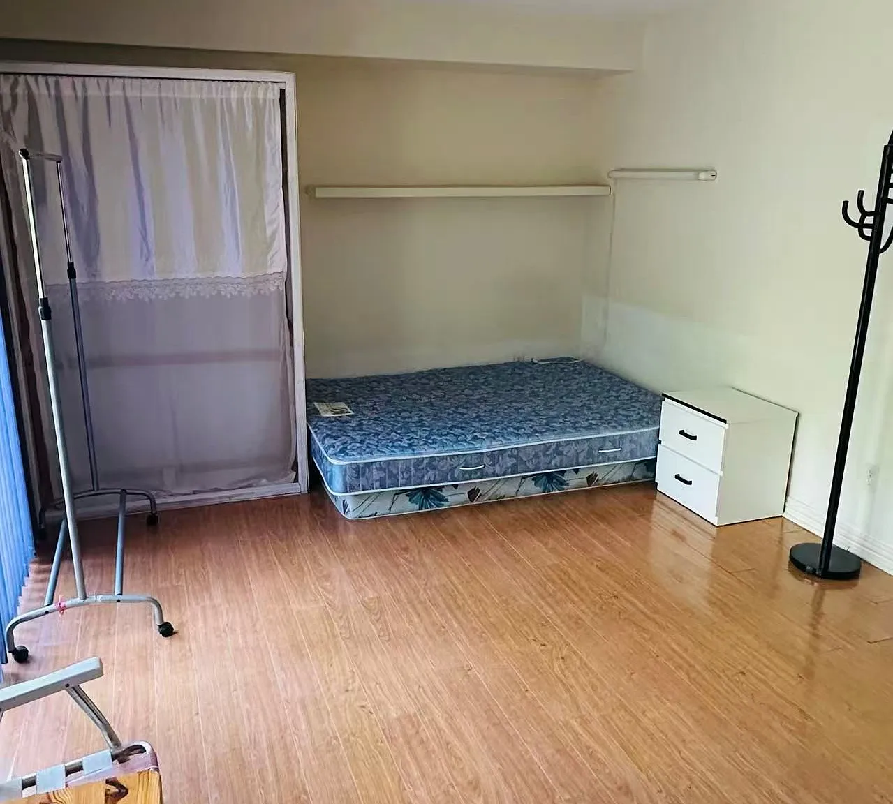 1 bed, $1,060 — Photo 4