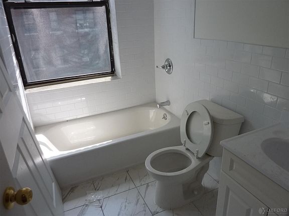 5th image of 590 E 21st St APT 31