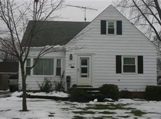 294 E 323rd St, Willowick, OH 44095