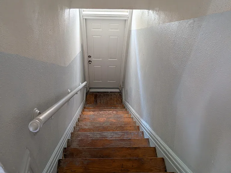 3931 Nebraska Ave #2 — Photo 2