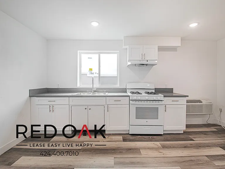 2837 San Marino St #301 — Photo 7
