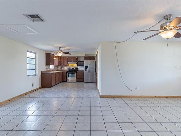 4th image of 2048 Lyra Dr