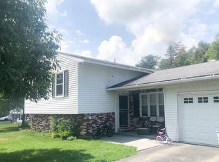 240 Adams Dr, Salix, PA 15952