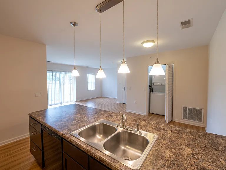 The Gateway II Apartments — Photo 8