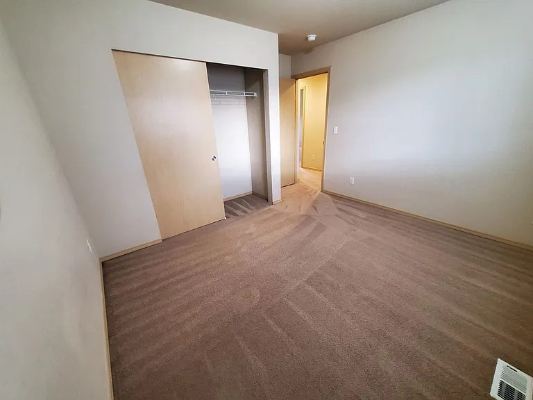 15524 87th Ave E — Photo 10