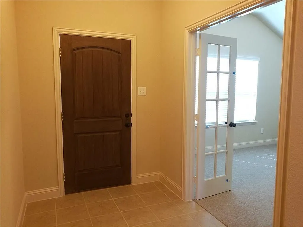 638 Teakwood Dr — Photo 3