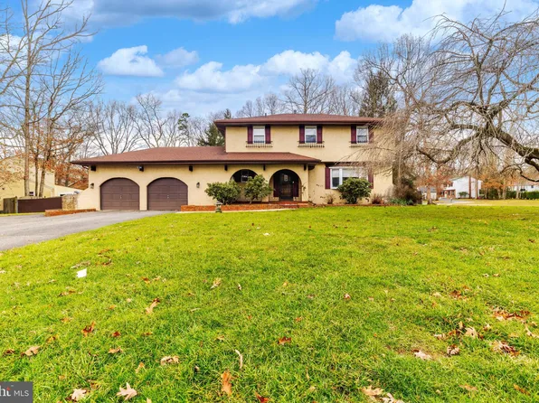 25 Breckenridge Dr, Berlin, NJ 08009