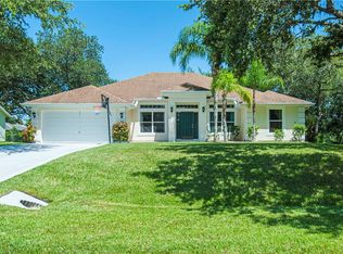 537 Benedictine Ter, Sebastian, FL 32958