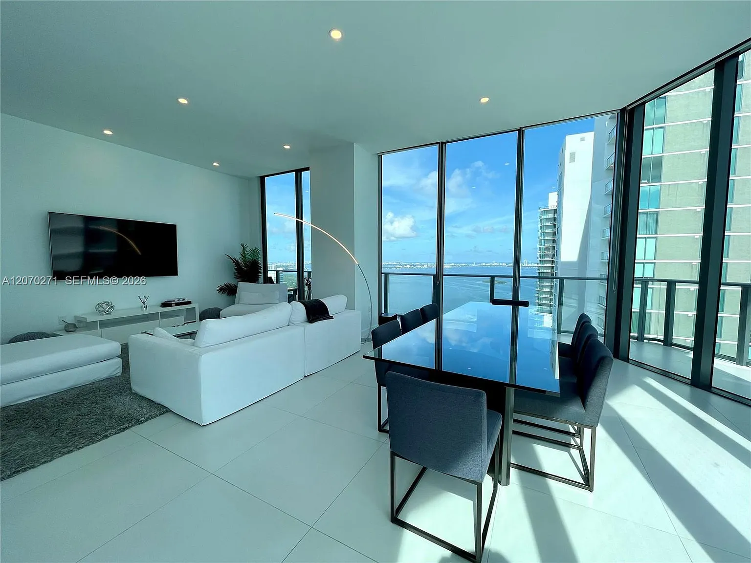 Paraiso Bayviews Condo — Photo 2