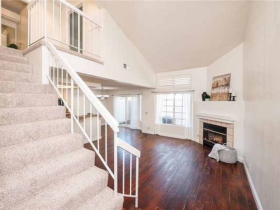 5th image of 809 Tiverton Ct