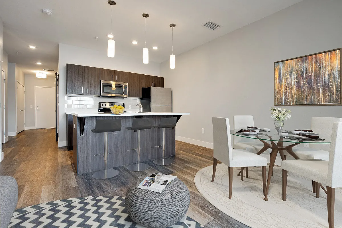 Jux Apartments — Photo 3