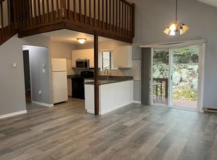 5031 Woodbridge Dr E, Bushkill, PA 18324