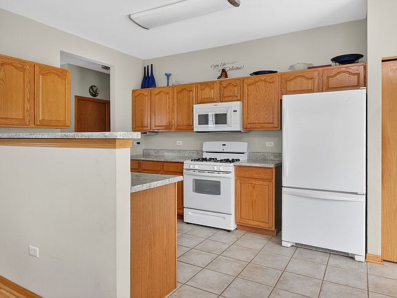 5th image of 21035 W Aspen Ln