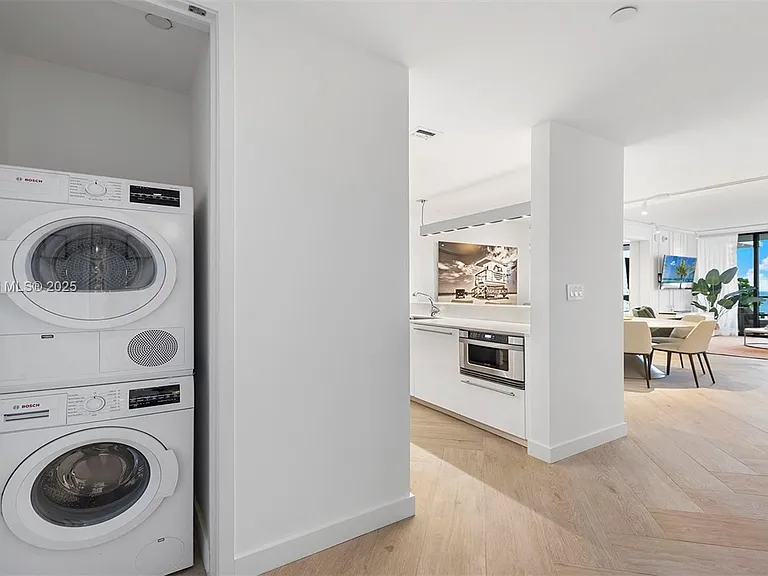 2201 Collins Ave #804 — Photo 15