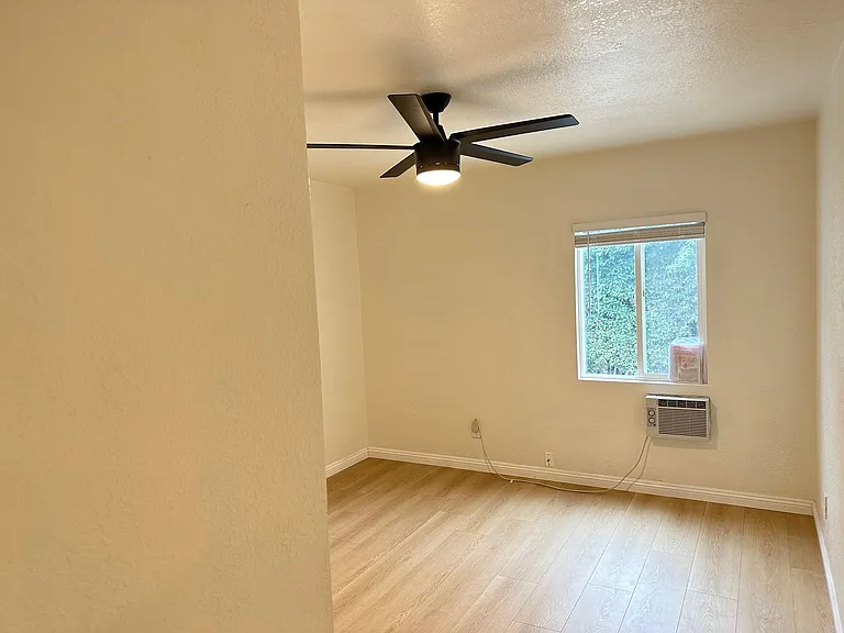413 Bridewell St — Photo 5