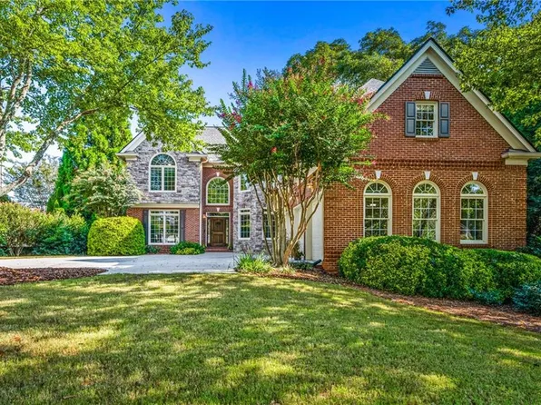 130 Elizabeth Cv, Roswell, GA 30075