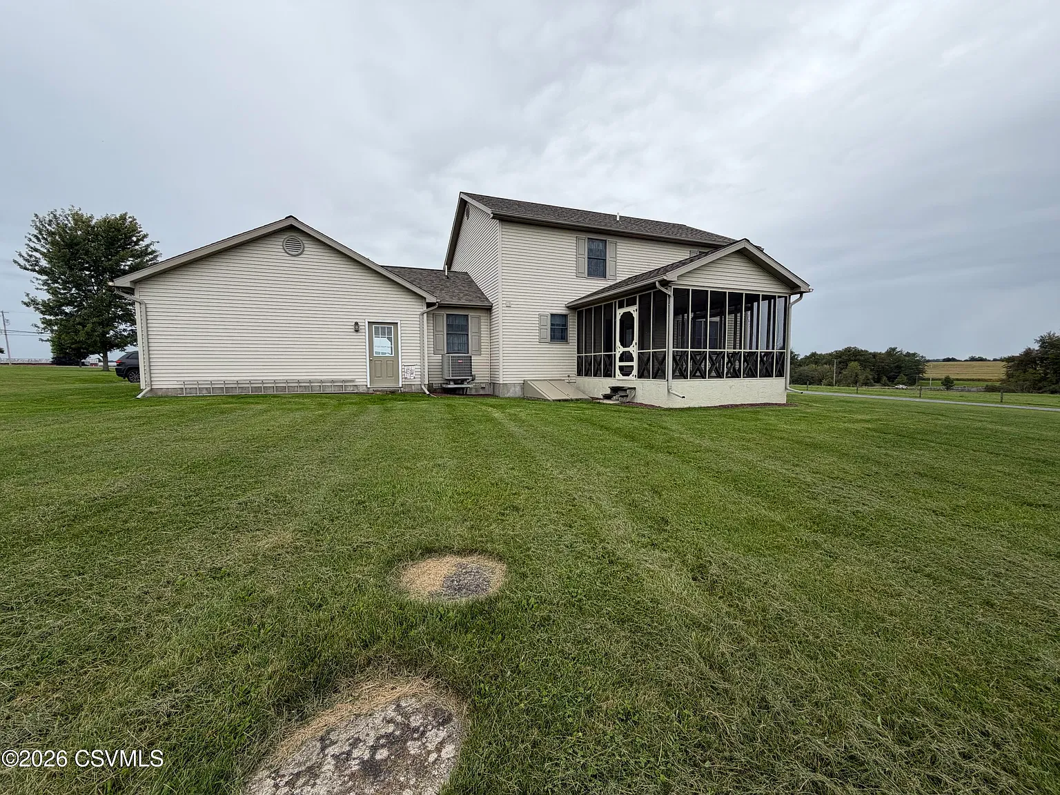 4 bed, 2100 sqft, $2,000 — Photo 4