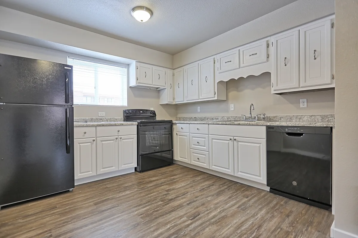 Building Photo - 1230 Boulder Dr