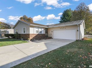 94 Crusaders Rd, Springfield, IL 62704