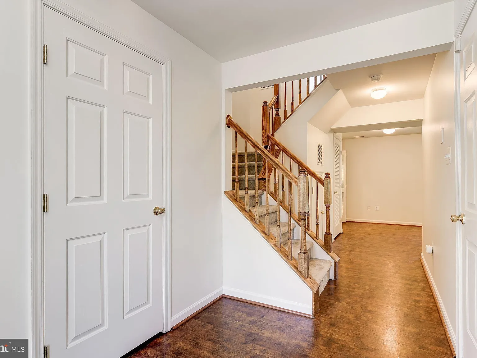 3 bed, 2.5 bath, 2000 sqft, $3,200 — Photo 4