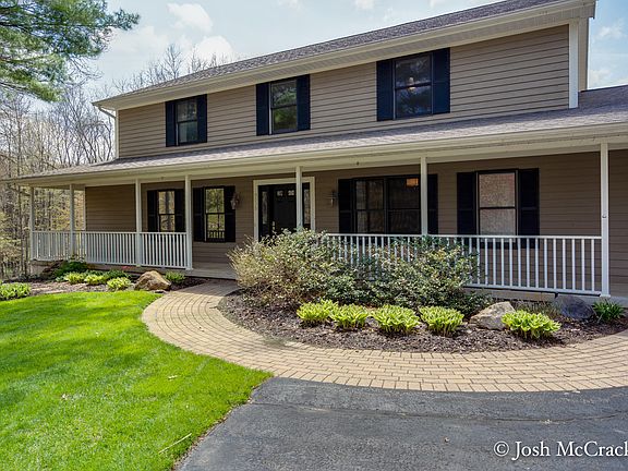 2nd image of 8585 Winter Forest Dr NE
