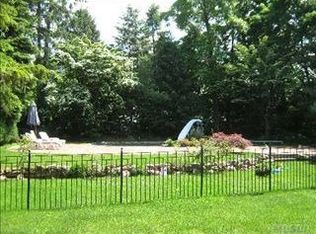 36 Heights Rd, Manhasset, NY 11030