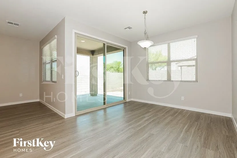 3 bed, 2.0 bath, 1608 sqft, $1,750 — Photo 4