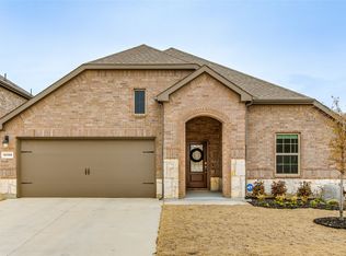 9733 Quail Pointe Rd, Aubrey, TX 76227
