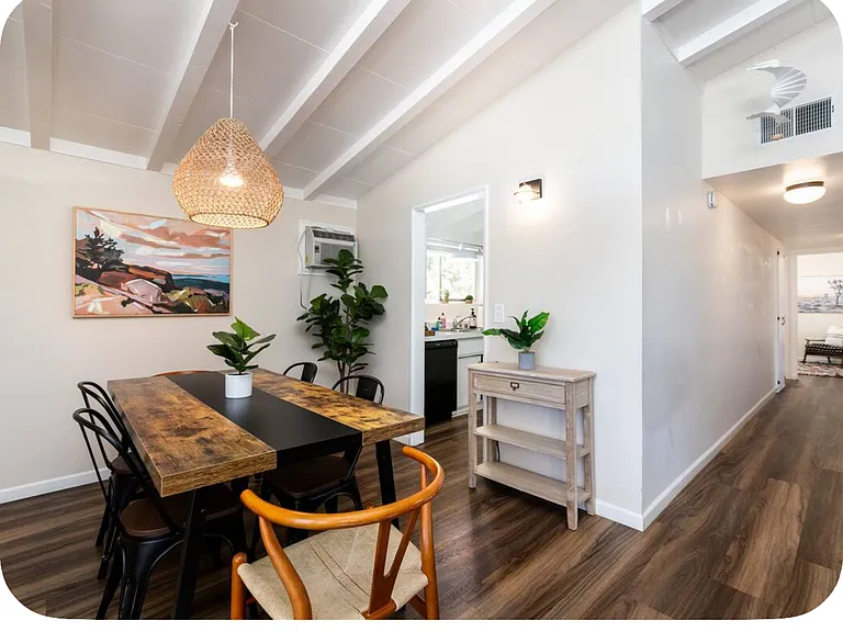 7801 Capistrano Ave — Photo 14