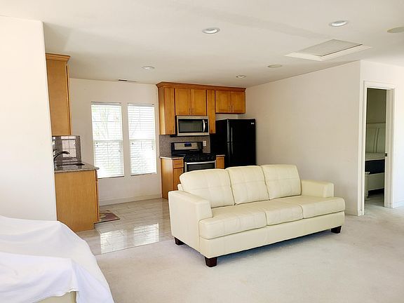 3rd image of 3213 Michelangelo Dr