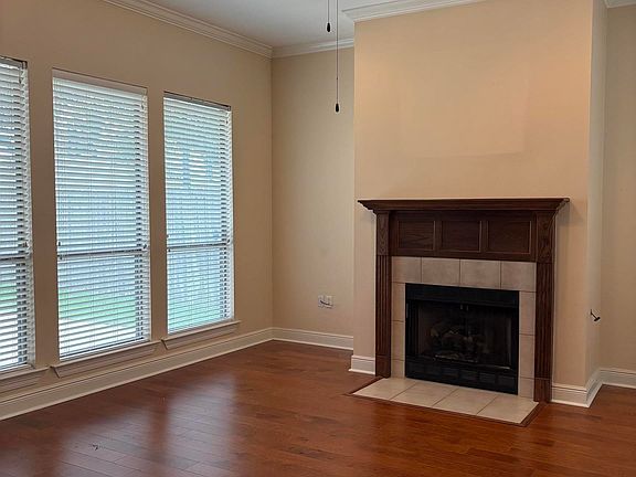 3rd image of 10203 Springrose Ave
