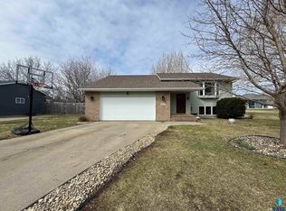 425 N Joseph Ave, Tea, SD 57064