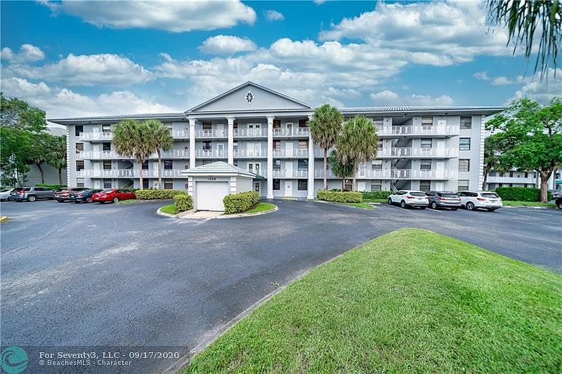 1st image of 1528 Whitehall Dr APT 404