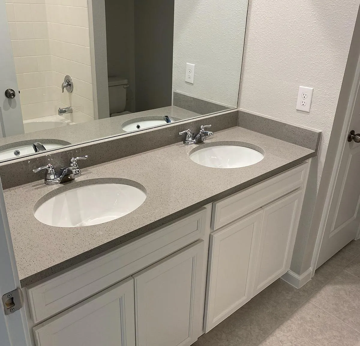 3 bed, 2.5 bath, 2230 sqft, $2,650 — Photo 4