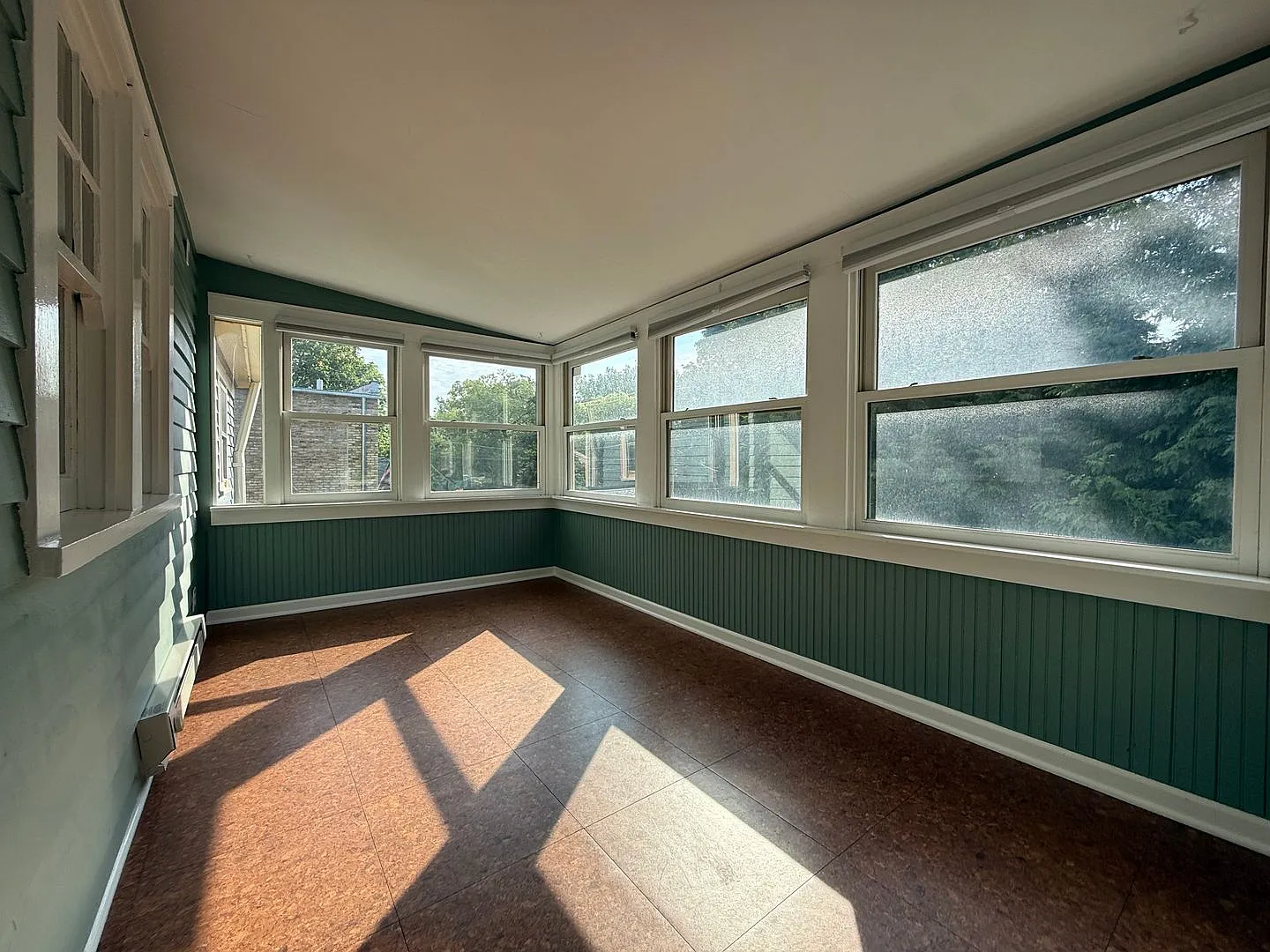 2635 Poplar Ave — Photo 2
