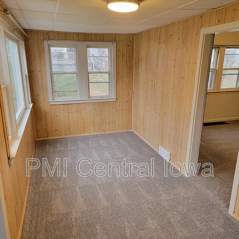 1 bed, 1.0 bath, 724 sqft, $1,000 — Photo 2