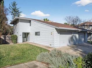 27 Park West Ct, Sacramento, CA 95831