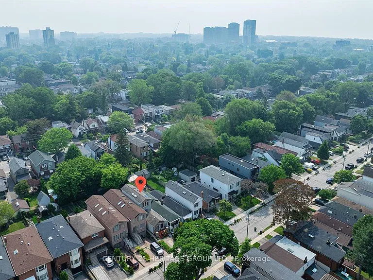 169 King Edward Ave — Photo 37