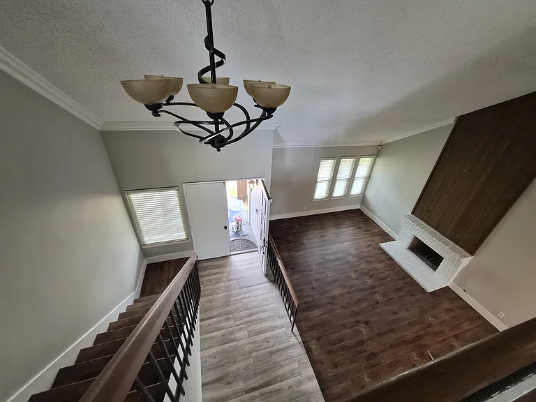 2944 Dee Ln — Photo 3