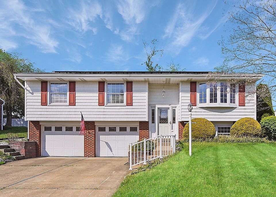 1st image of 229 Princeton Dr